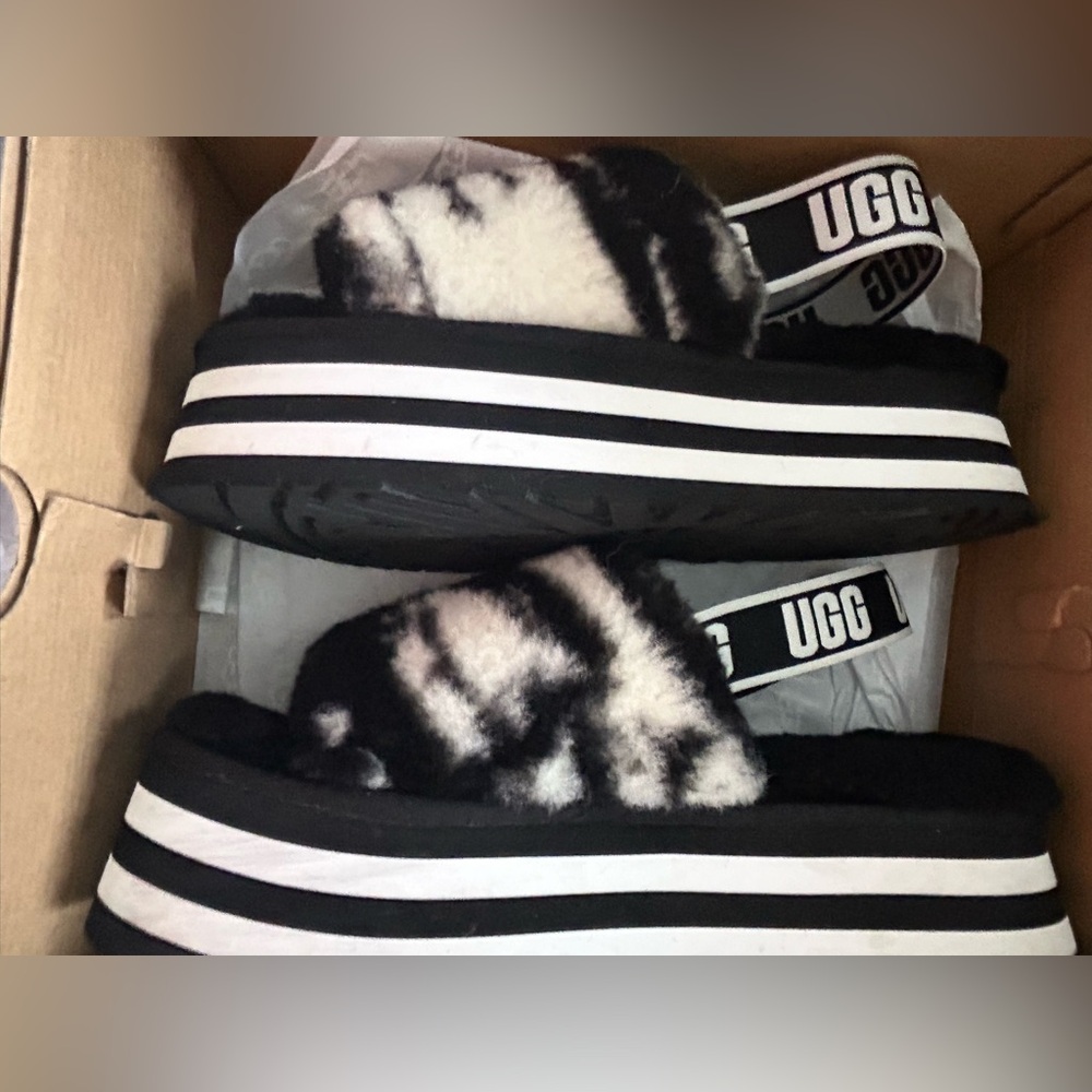 UGG size 11 Fluff Yeah Disco Marbled Slide Sandals in original box! Worn 3 times
